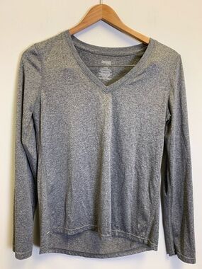 Danskin Now Heather Gray Semi-Fitted V-Neck Top